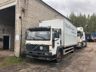 VOLVO FL6 camión furgón