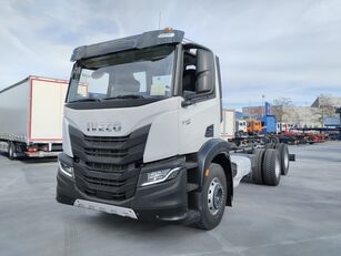 IVECO X-WAY  camión chasis nuevo