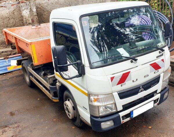 Mitsubishi Fuso Canter 6S15 (6t camión con gancho