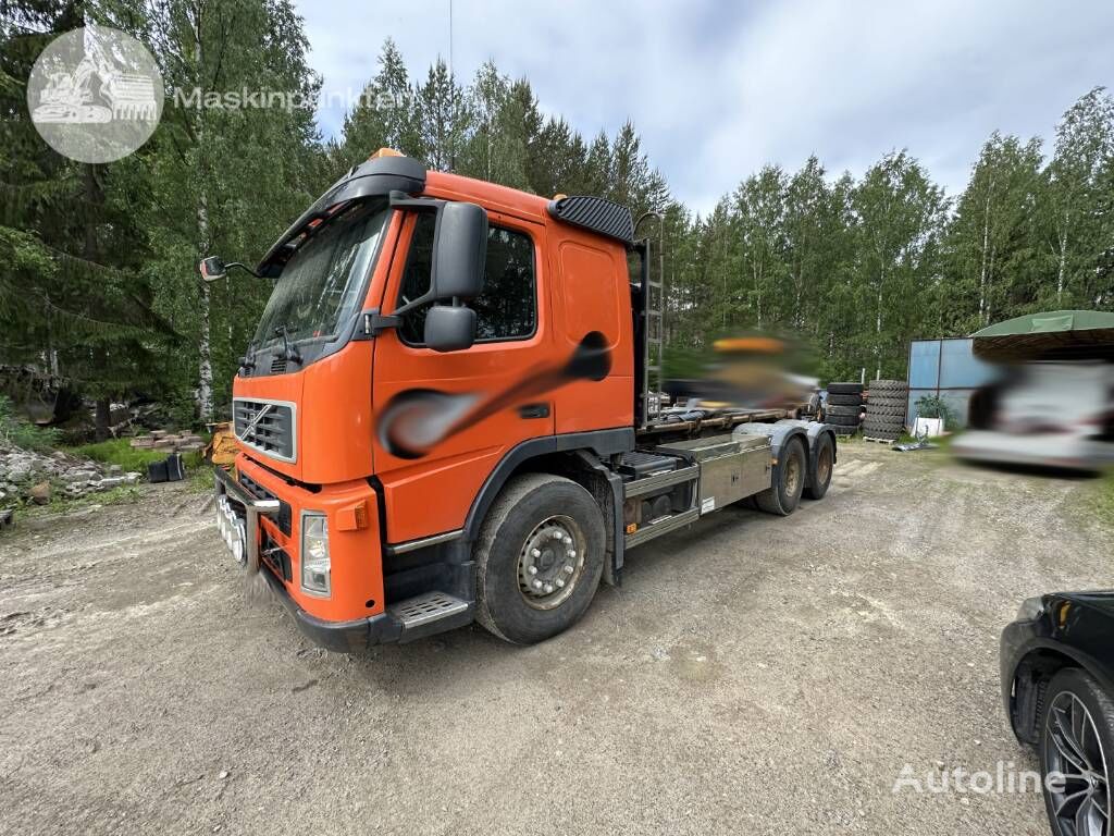 Volvo FM 440 camión con gancho
