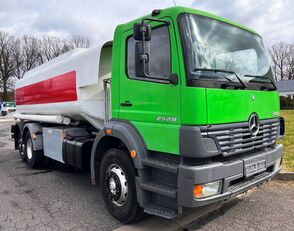 Mercedes-Benz 2528  camión de combustible
