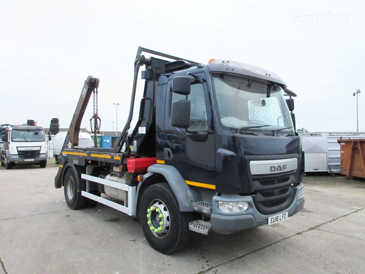 DAF LF220 camión portacontenedores