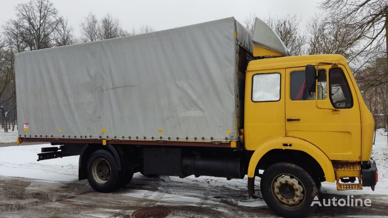 Mercedes-Benz 1217 camión toldo