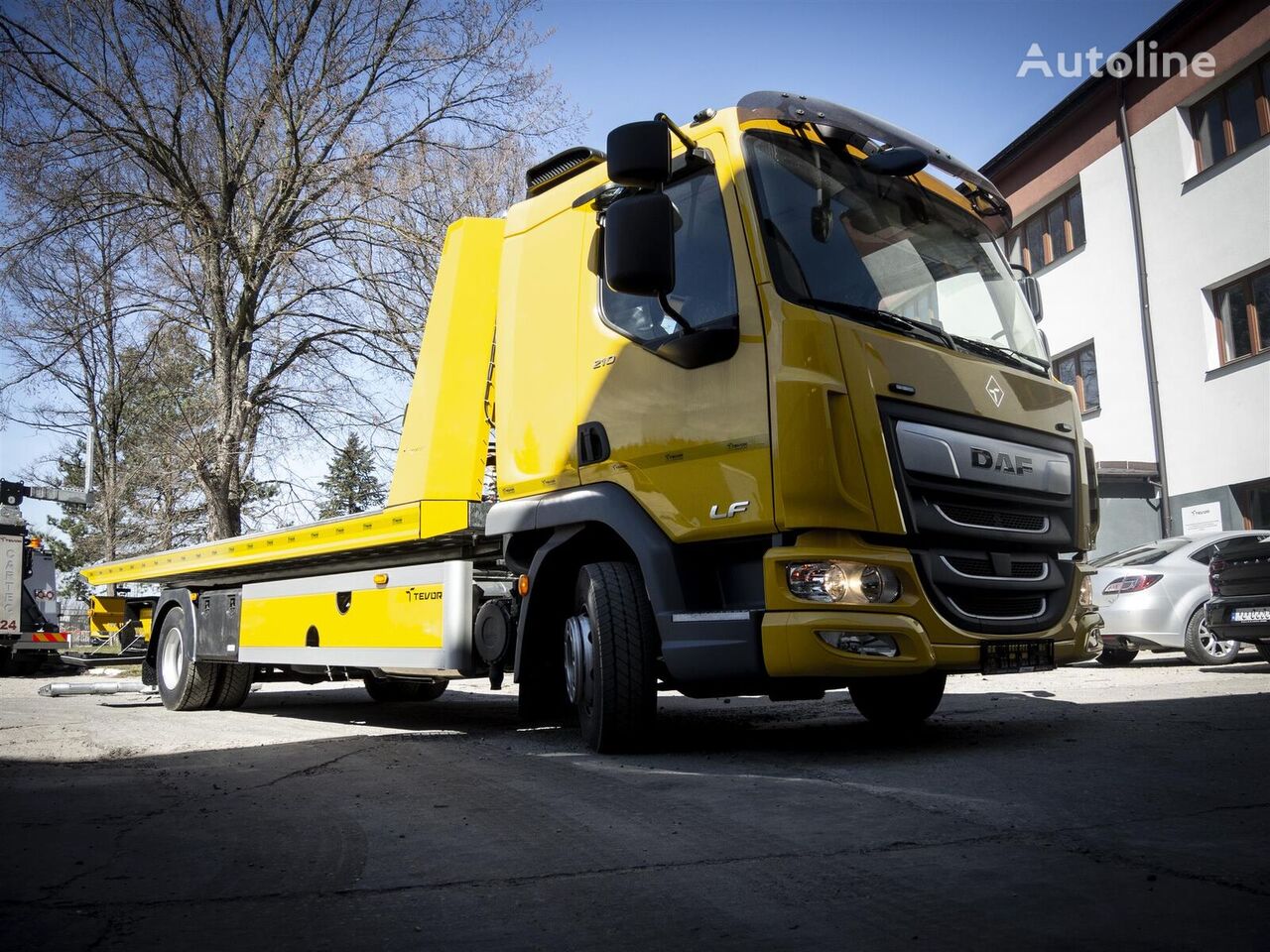 DAF LF 260 grúa portacoches nueva