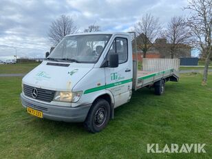 Mercedes-Benz Sprinter 312D grúa portacoches