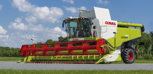 cosechadora de forraje CLAAS Lexion 740