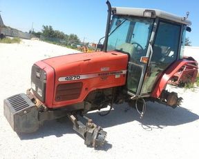 tractor de ruedas MASSEY FERGUSON 4270 para peças para piezas