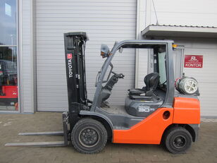 carretilla elevadora TOYOTA 02-8FGF30