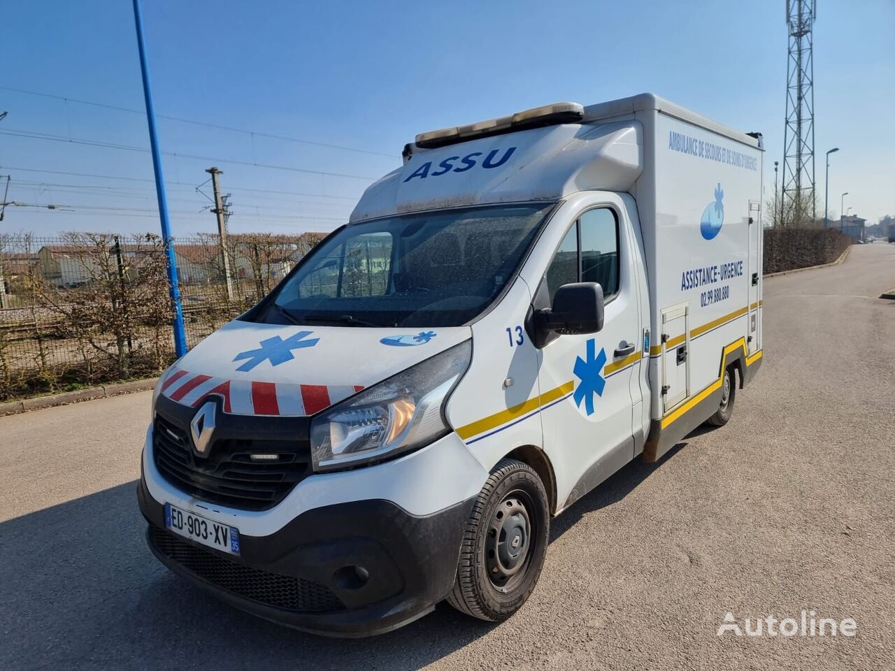 Renault TRAFIC CELLULE CARREE - 2016 ambulancia