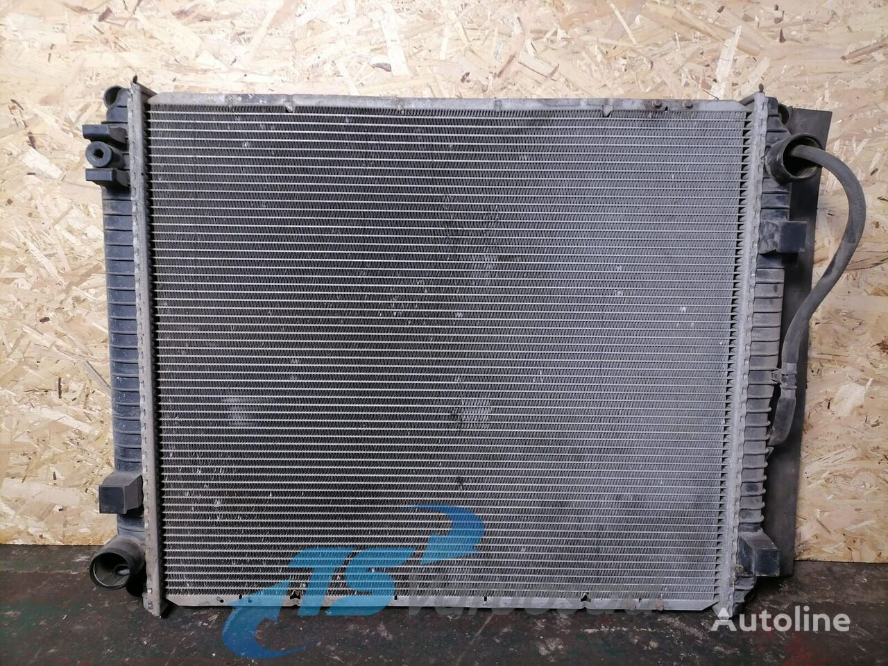 MAN Cooling radiator 8106116493 radiador de refrigeración del motor para MAN TGM 18.240 tractora